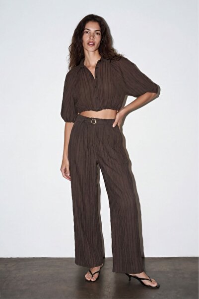 Quzu Bürümcük Textured Crop Shirt with Ruffle Detail