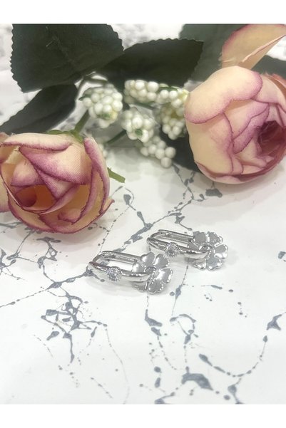 XUPING JEWELRY أقراط من الفولاذ الفضي اللامع طراز يوني كورا (1x2.2 سم)