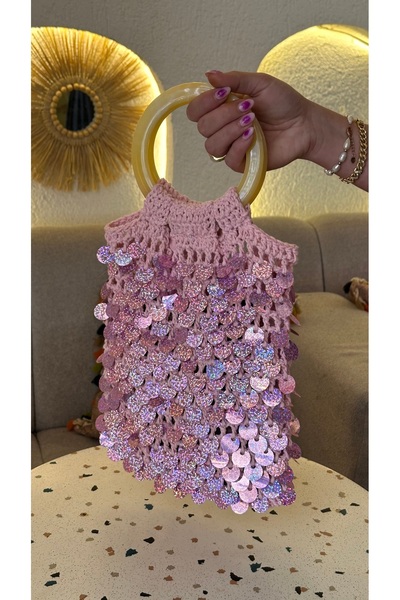 Pembe pullu çanta