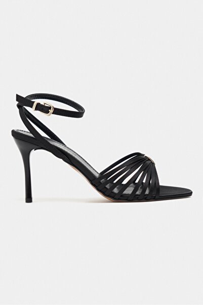 NİŞANTAŞI SHOES Zaria Siyah Saten Burnu Açık Detay Kafesli Kadın Topuklu Sand...