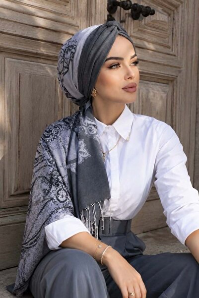 Aişe tesettür Gri Desenli Dijital Baskı Hazır Şal