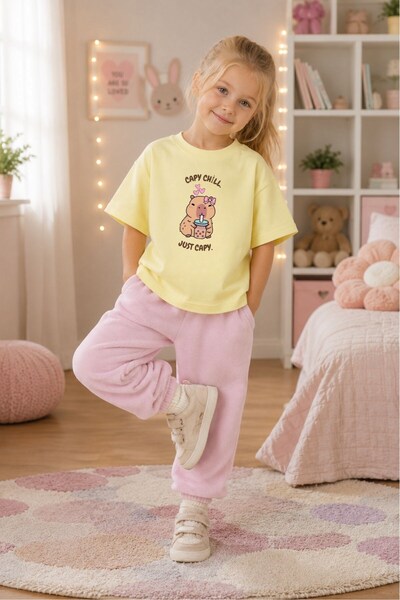 The Champ Clothing تي شيرت بناتي كبير الحجم مطبوع عليه Cozy Mood باللون الأصف...
