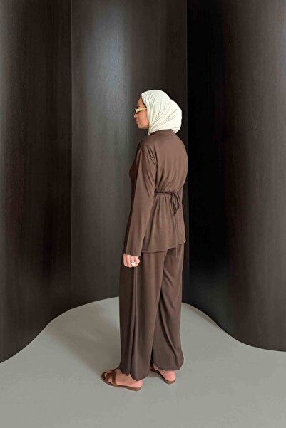 Melike Tatar طقم أساسي مبطن مع أربطة 83-7004