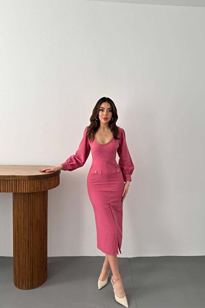 Clothes Fast فستان نسائي ميدي باللون الفوشيا بياقة على شكل حرف U وتفاصيل سلسل...