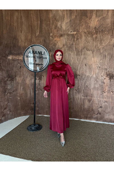 Aranlı tekstil Balon Kol Saten Tesettür Oversize Biye Kuşaklı Tesettür Elbise