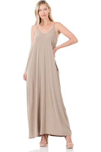 Zenana Outfitters فستان زنانا ماكسي بياقة على شكل V مع جيوب جانبية (من مقاس ص...