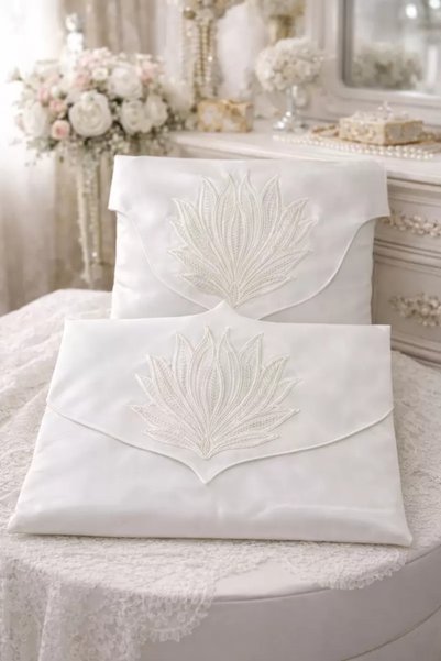 Ceki Home French Laced Envelope Bundle 50X50 cm Engagement Promise Bundle 3-D...
