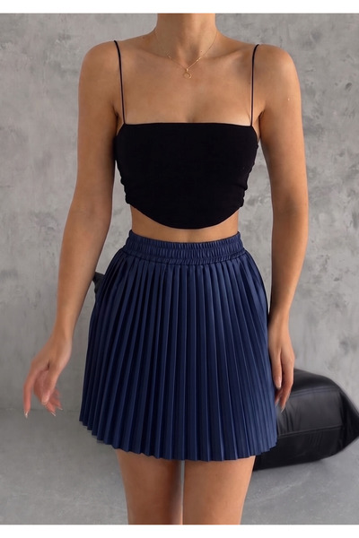 MaxiMor Women's Pleated Elastic Waist Shiny Lacquer Fabric Mini Skirt, Doesn'...
