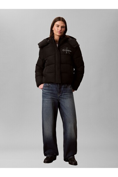 Calvin Klein MATTE MW MONOLOGO SHORT PUFFER