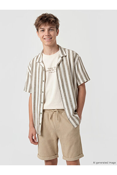 LC Waikiki Nevavm Short-Sleeved Striped Boy's Shirt with Difference