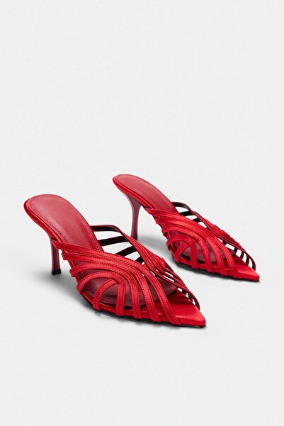 TRENDYOL SHOES Κόκκινα σατέν γυναικεία κλασικά παπούτσια με τακούνι 8 εκ. TAK...