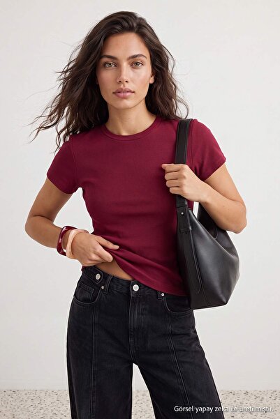 Trendyol Collection تي شيرت بوردو بيسك ذو ياقة دائرية وأكمام قياسية مصنوع من ...