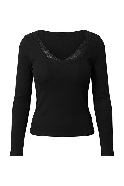 Trendyol Collection Black Plain Fitted/Bodycon Pool Collar Lace Detailed Cami...