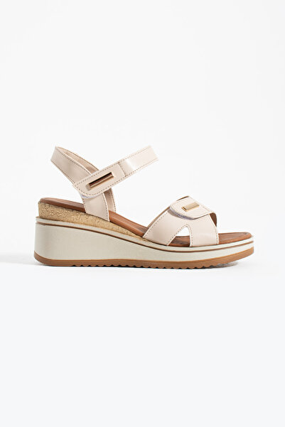 Siena Shoes صندل نسائي من Yumira مصنوع من الجلد الطبيعي ونعل خفيف الوزن وشريط...
