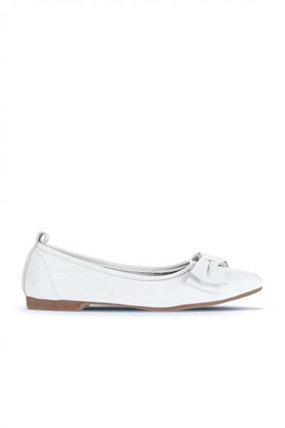 Bueno Shoes حذاء باليرينا نسائي من الجلد الأبيض 01wr3100