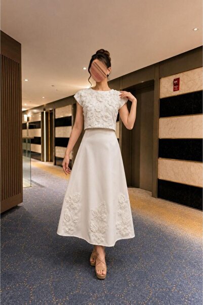 led style Elegant Beige Midi Set with Shimmering Embroidery Detailing