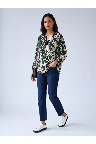 FARREN Women's Green Patterned Modern V-Neck Blouse – Contour Fit |   Fluid W...