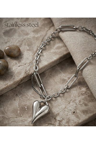 stainless steell سوار فولاذي بسلسلة فضية اللون ونقش على شكل قلب