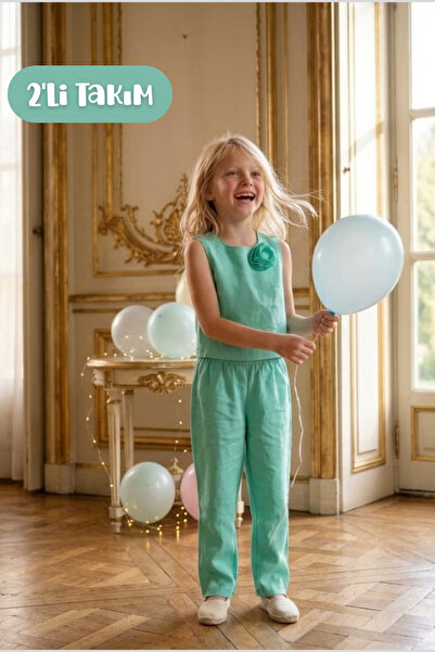Hilal Akıncı Kids Ленен костюм с розови детайли за момиче