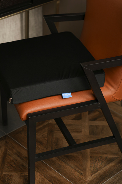 Simple. The Pillow Visco Jelli Serinletici Tekerlekli Sandalye Yastığı 45*43