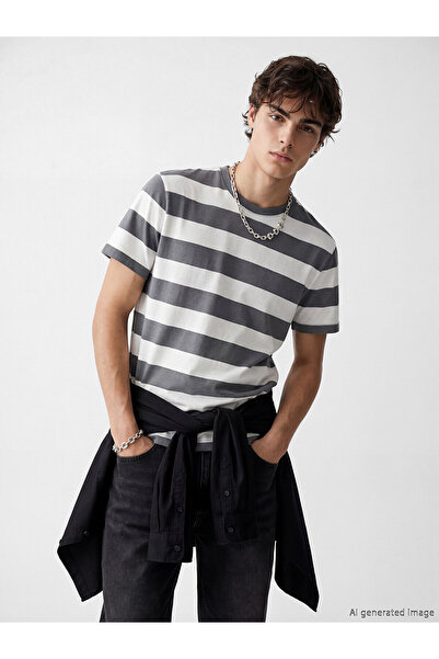 LC Waikiki Nevavm Men's Combed Cotton T-Shirt with Oval Collar and Stripes