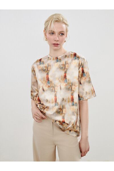 LC Waikiki Trendlucky Oval Neck Patterned Blouse with a Difference