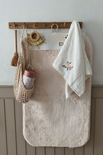 Elart Angel Towel (50X80 cm) Multicolored