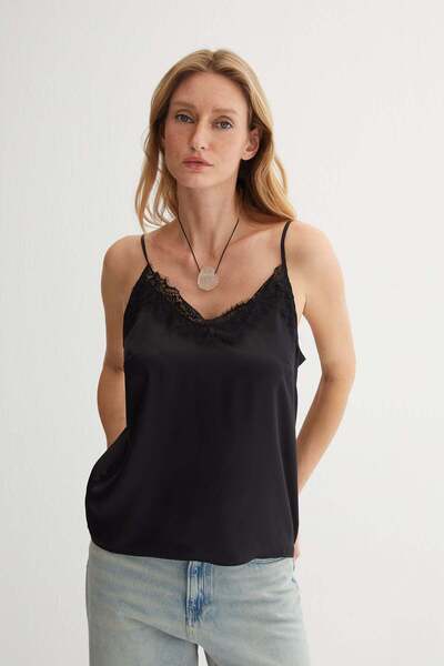Silk and Cashmere Siyah Paris Saf İpek Dantel Detaylı Bluz