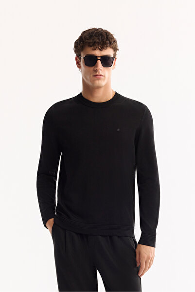 Avva Men's Black Crew Neck Rayon Non-Pilling Regular Fit Knitwear Sweater A52...