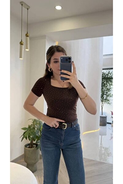 MODA Kadın Regular Kare Yaka Taşlı Yarım Kol Bluz