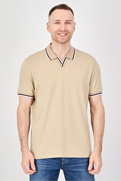 Report Collection Men Regular Fit Solid Short Sleeve Polo Shirt, Beige