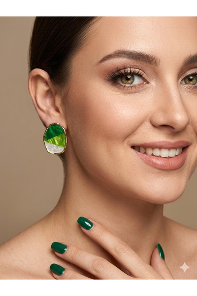 sezon accessories Geometrik Desenli Düğme Küpe