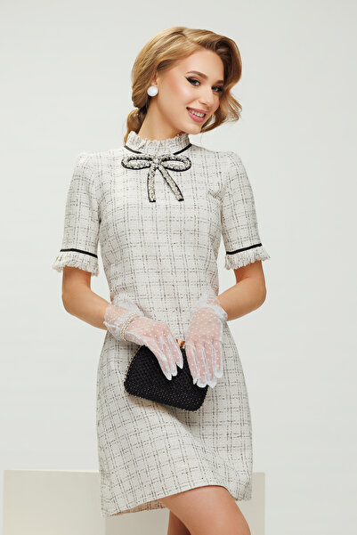 Fofy Rochie eleganta din tweed alb premium cu fundita spectaculoasa din cristale