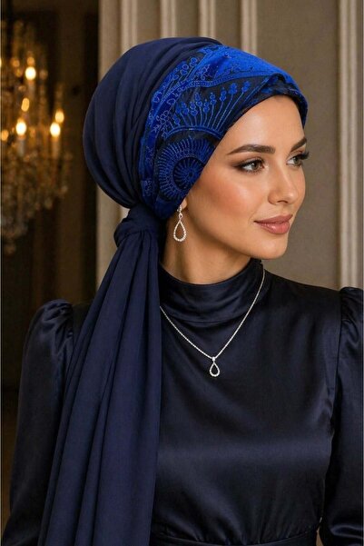 Aişe tesettür فستان سهرة أزرق داكن من ساكس مع غطاء رأس بمشبك / غطاء رأس جاهز