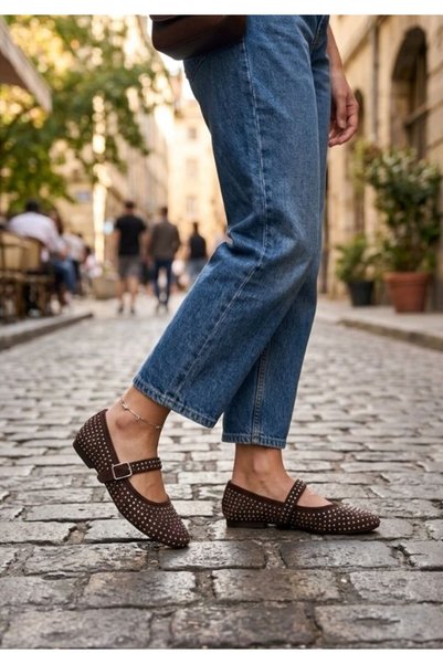 GNY AYAKKABI Women's Brown Suede Stone-Embellished Mary Jane Flats - Stone-Printed Buckle Shoes