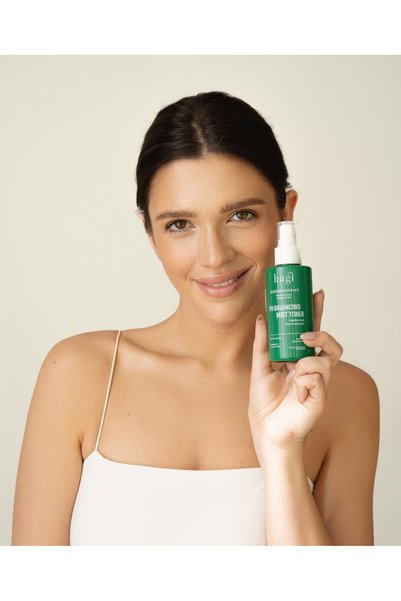 Hagi Cosmetics Tonic mist Dermosophy pentru echilibrarea pH-ului și hidratarea pielii, 150ml