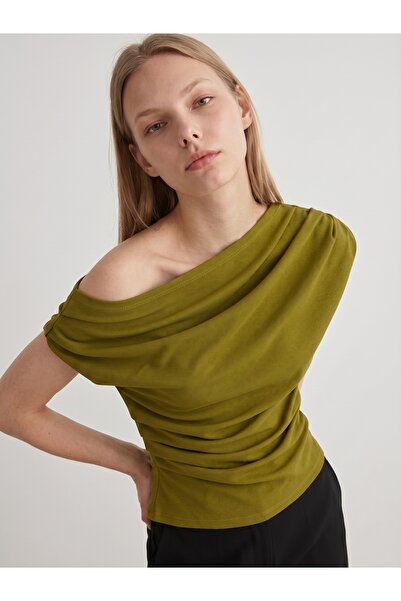 MODA Büzgü/Drape Detaylı Dökümlü Asimetrik Yaka Orme Bluz