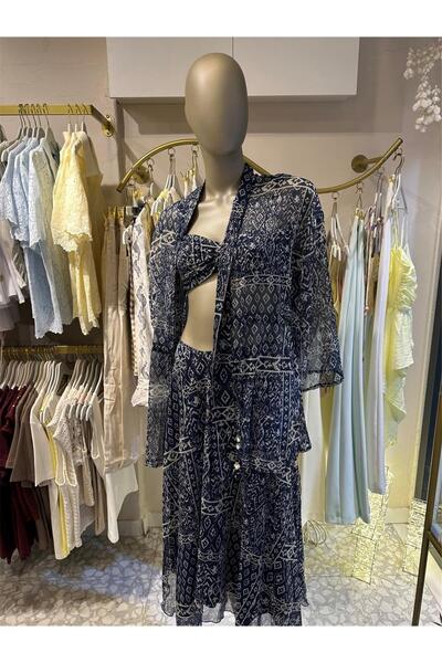 MU&ME BOUTİQUE KIMONO CU MODEL ȘI DETALII DE ACCESORII