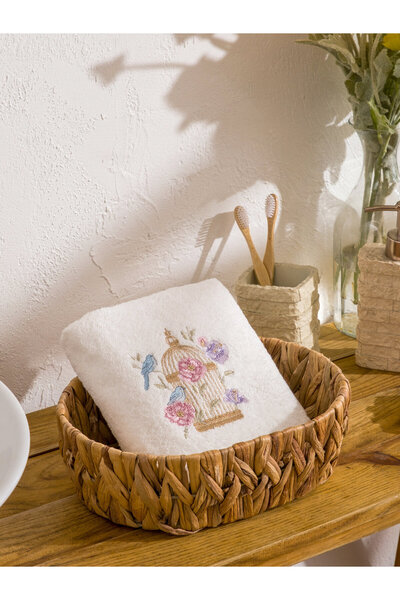 LC Waikiki Embroidered Hand Towel 50x80 cm