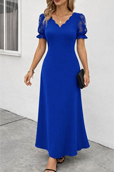 Kokosh moda Γυναικείο φόρεμα κρεπ με λεπτομέρεια από δαντέλα με λαιμόκοψη σε ...