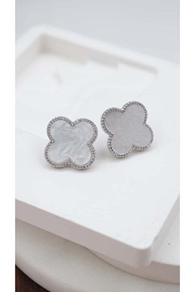 Jerie Detail Clover Earrings