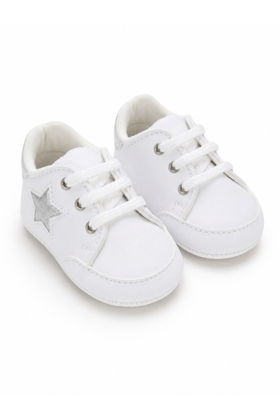 Pure Boutique Casual white baby shoes with laces and comfortable star appliqué
