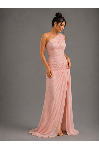 Queens dresses فستان سهرة فاخر بتصميم راقٍي بكتف واحد