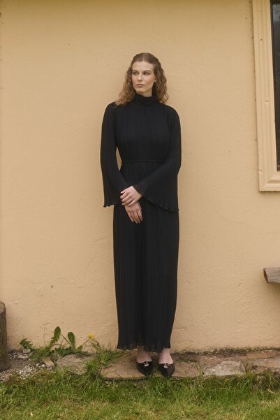 Birgül Bektaş Black Azalea Pleated Detailed Dress