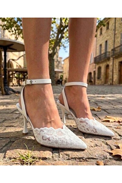 LADİESHOE Elegant Heeled Women's Shoes, Lace-Up Model