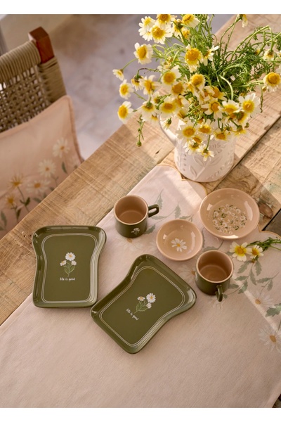Bella Maison Daisy 8 Piece 2-Person Toast Breakfast Set