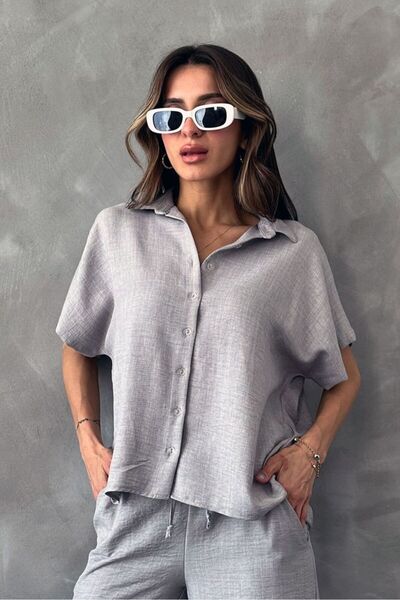 VERYMODA Gray Shirt with Lace Detail on the Back |   D2624