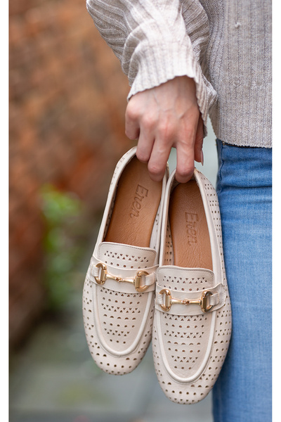 EREN SHOES BAG حذاء نسائي صيفي كاجوال بكعب منخفض من الجلد الطبيعي باللون البي...