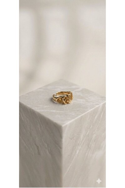 Riseth Jewelry Gold Royalty Ring