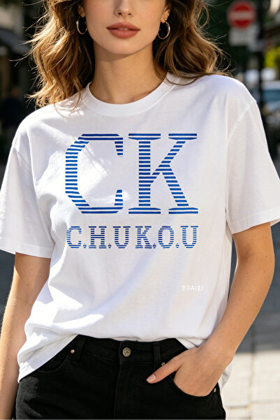 Fleck تي شيرت نسائي بطباعة شعار CK Chukou، تصميم عصري للشارع، أبيض اللون بأكم...